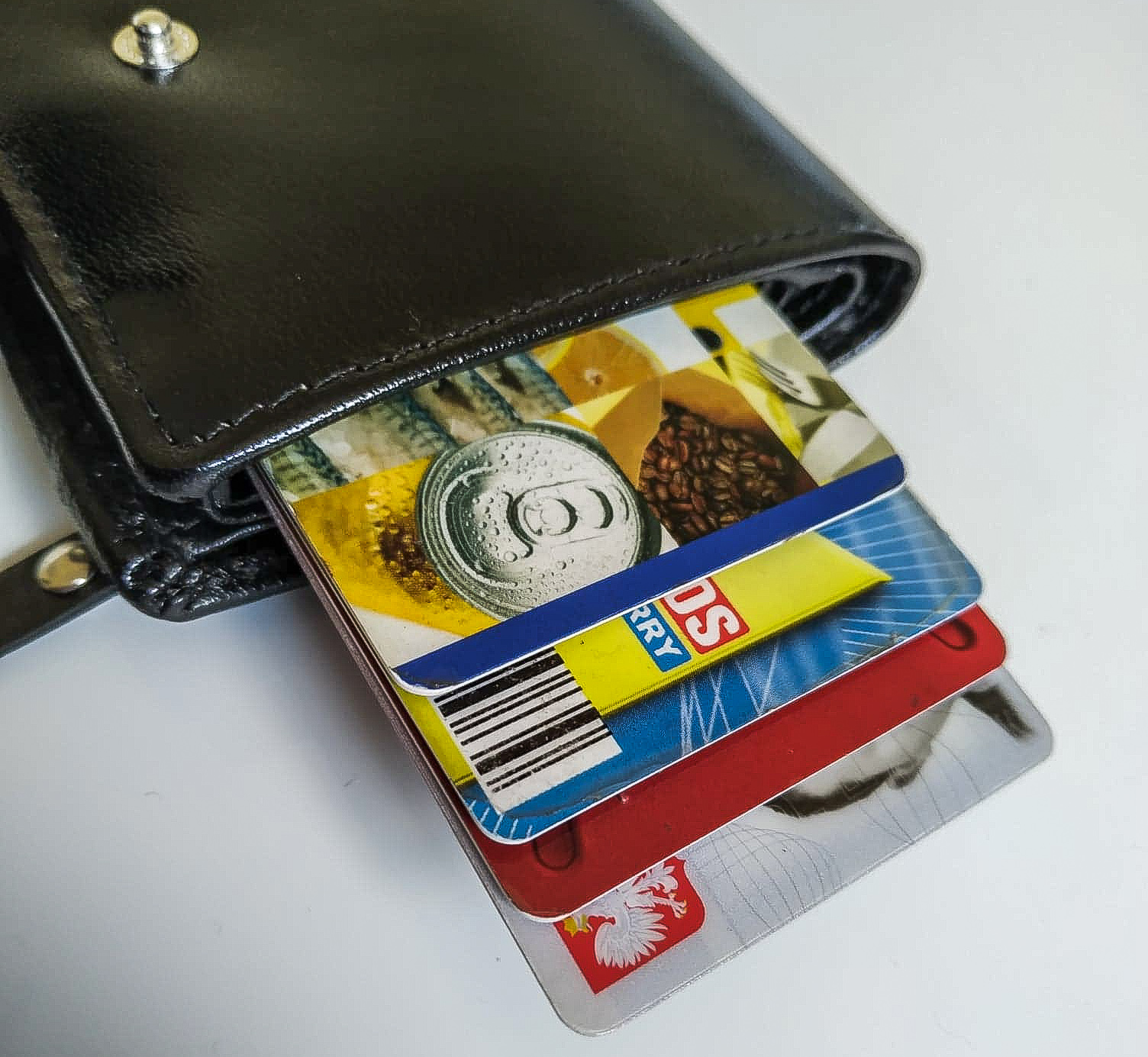 Portfel Męski z automatycznym wysuwaniem kart RFID - obrazek 3